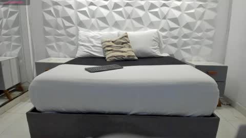 Snapshot of salem_rose01 chatting on September 28, 1:58 am salem_rose01 online show from September 28, 1:58 am