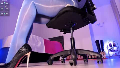 Sali G  online show from October 11, 10:35 pm