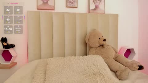 Sally online show from April 9, 8:47 pm