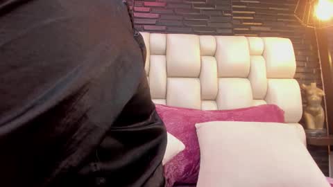Snapshot of salo_heavenn chatting on October 13, 1:57 pm salome online show from October 13, 1:57 pm