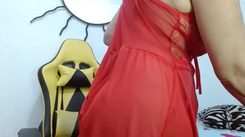 Snapshot of salome_blondie chatting on September 16, 1:40 am salome online show from September 16, 1:40 am