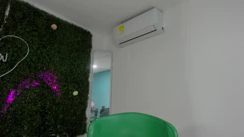 salome online show from February 17, 6:06 pm