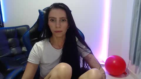 salome  online show from December 5, 2:11 am