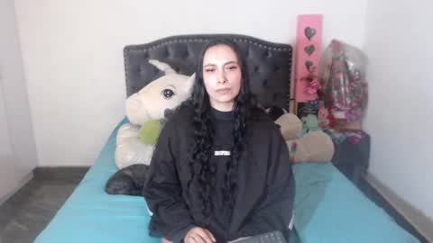 yenny online show from November 26, 5:05 am