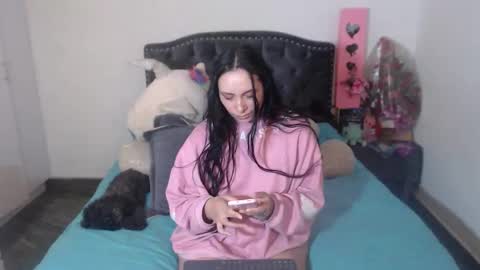 yenny online show from November 5, 4:36 am