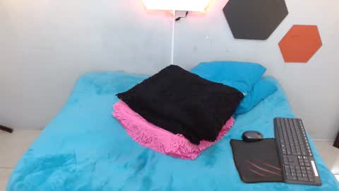 Snapshot of salomeswet chatting on February 23, 10:49 am martina online show from February 23, 10:49 am