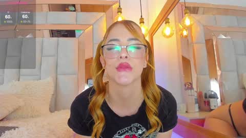 Snapshot of salomethompson1_ chatting on January 24, 6:56 pm Salom online show from January 24, 6:56 pm