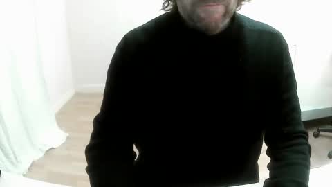 Saltimbanquier  Salt  ou  Banquier  online show from December 5, 7:32 am