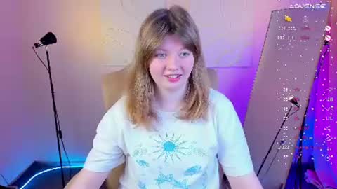 Snapshot of salut_love chatting on February 21, 2:38 pm Ruby online show from February 21, 2:38 pm