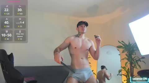 Salvatore online show from October 22, 2:15 am