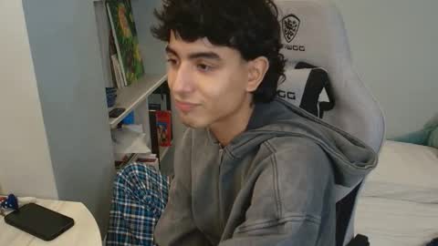 salvatore_montt online show from October 17, 7:01 am