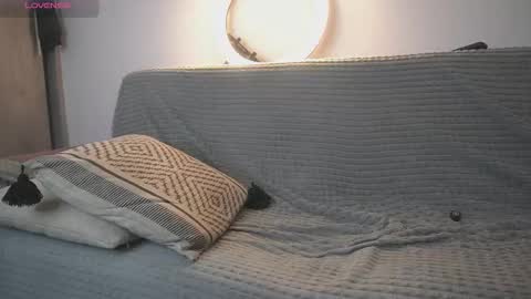 Esteban online show from November 26, 1:25 am