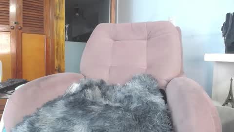 Snapshot of saly_moon chatting on March 12, 10:39 pm saly moon online show from March 12, 10:39 pm