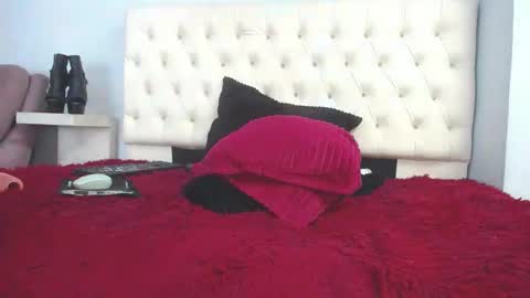 Snapshot of saly_moon chatting on March 3, 10:52 pm saly moon online show from March 3, 10:52 pm