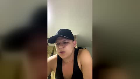 sam544469 online show from May 8, 5:46 am