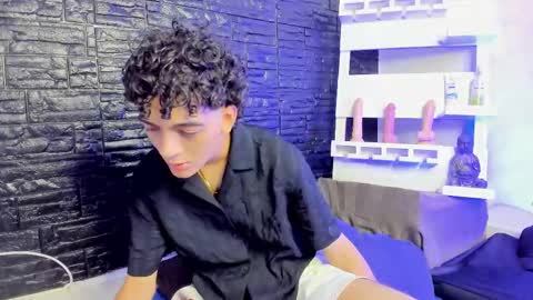 Snapshot of sam__cute chatting on February 23, 7:11 am sam__cute online show from February 23, 7:11 am