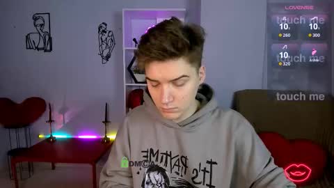 Sam online show from December 4, 8:30 pm