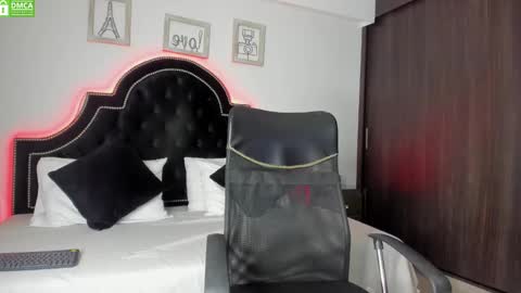Snapshot of sam_rouge chatting on March 3, 11:24 pm sam_rouge online show from March 3, 11:24 pm