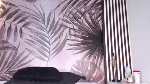 Snapshot of samaantha_white_ chatting on March 7, 11:29 am Samaantha online show from March 7, 11:29 am