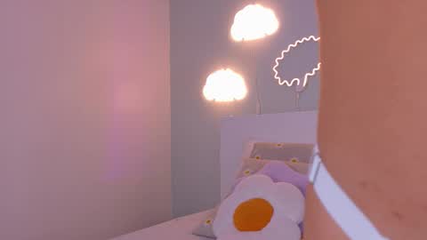   online show from December 1, 11:52 am