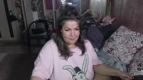 Snapshot of samanta_shy chatting on September 23, 7:09 pm Marry online show from September 23, 7:09 pm