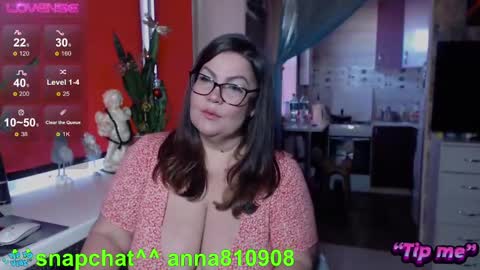 Snapshot of samanta_shy chatting on January 14, 11:42 am Marry online show from January 14, 11:42 am