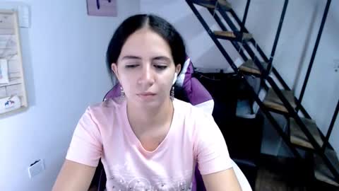 Snapshot of samantha2girl chatting on October 1, 9:57 pm samantha online show from October 1, 9:57 pm