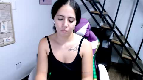 Snapshot of samantha2girl chatting on September 27, 7:44 pm samantha online show from September 27, 7:44 pm