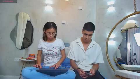 samantha_and_bastian online show from March 9, 5:45 am