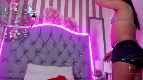 Snapshot of samantha_evans_18 chatting on October 2, 4:44 am Samantha online show from October 2, 4:44 am