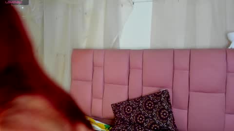 Snapshot of samanthaa_black chatting on October 12, 8:54 pm Sam online show from October 12, 8:54 pm