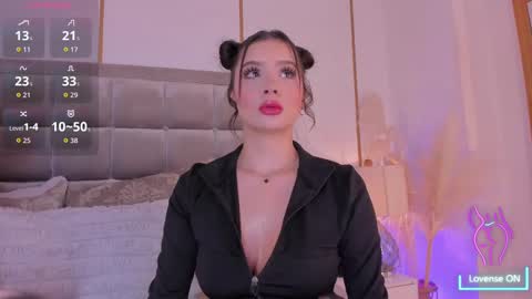 Snapshot of samanthaclay chatting on October 7, 7:32 pm online show from October 7, 7:32 pm