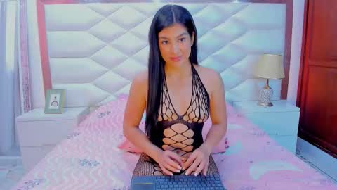 Snapshot of samanthaevans4 chatting on October 17, 8:46 pm Sweet Samantha online show from October 17, 8:46 pm