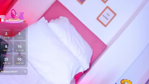 Snapshot of samanthaheinz chatting on October 9, 10:59 pm V A N E S S A online show from October 9, 10:59 pm