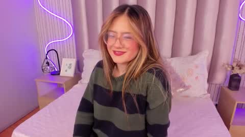 Snapshot of samanthapeachs chatting on September 26, 12:35 pm Alejandra online show from September 26, 12:35 pm