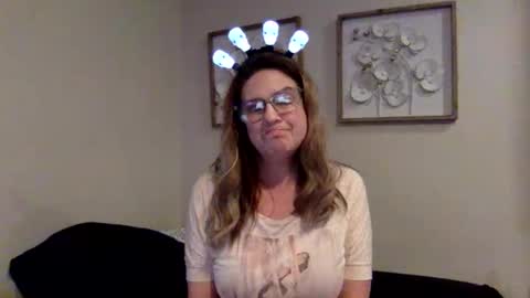 Snapshot of samanthavale chatting on October 30, 5:30 am Samantha Vale online show from October 30, 5:30 am