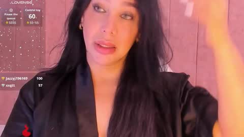 Snapshot of samara_alabi chatting on October 10, 12:33 pm Samara Benazir Alabi online show from October 10, 12:33 pm