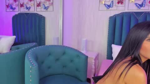 Snapshot of samara_warren chatting on September 15, 12:06 pm Samara Warren online show from September 15, 12:06 pm