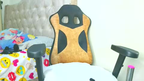 samary thomas online show from October 29, 2:02 am