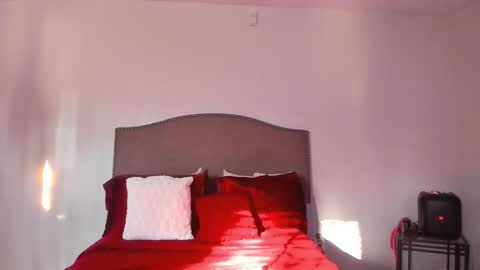 Yaya online show from November 6, 1:58 pm