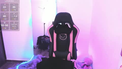 samiacooper25 online show from October 10, 2:45 pm