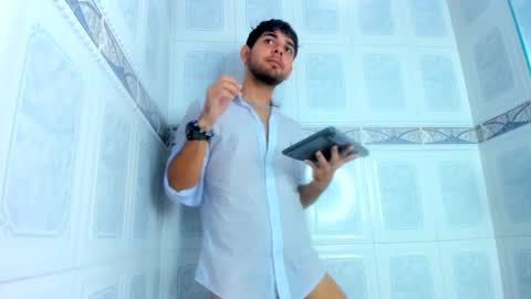 Snapshot of samir_bear chatting on February 7, 3:30 pm Samir online show from February 7, 3:30 pm