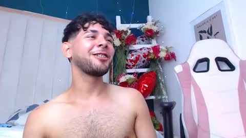 Snapshot of samir_bear chatting on February 24, 3:09 pm Samir online show from February 24, 3:09 pm