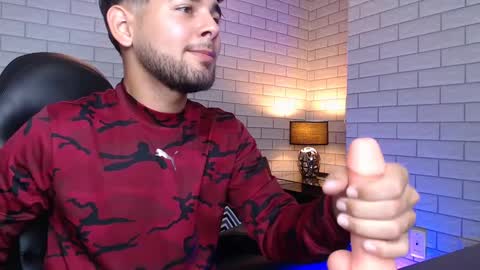 Snapshot of samir_bear chatting on February 27, 3:26 pm Samir online show from February 27, 3:26 pm