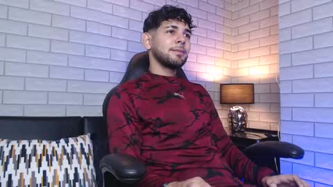 Snapshot of samir_bear chatting on February 27, 12:23 pm Samir online show from February 27, 12:23 pm