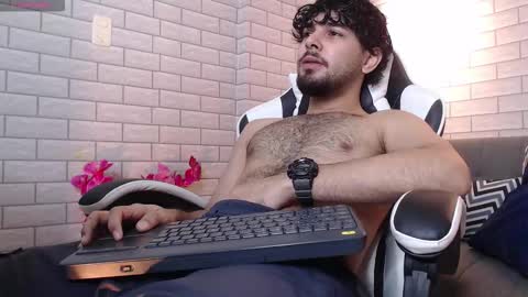 Snapshot of samir_bear chatting on October 14, 12:41 pm Samir online show from October 14, 12:41 pm