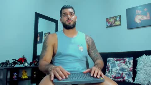 Snapshot of samir_hazard chatting on February 19, 7:48 pm samir_hazard online show from February 19, 7:48 pm