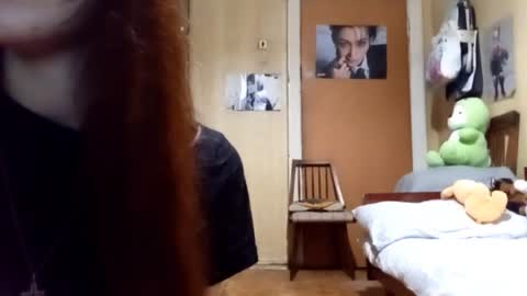 Snapshot of samiravilmont chatting on October 19, 3:38 pm Mira online show from October 19, 3:38 pm