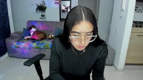 SARA online show from April 8, 11:30 pm