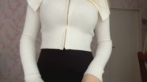 Elina online show from March 1, 9:13 am